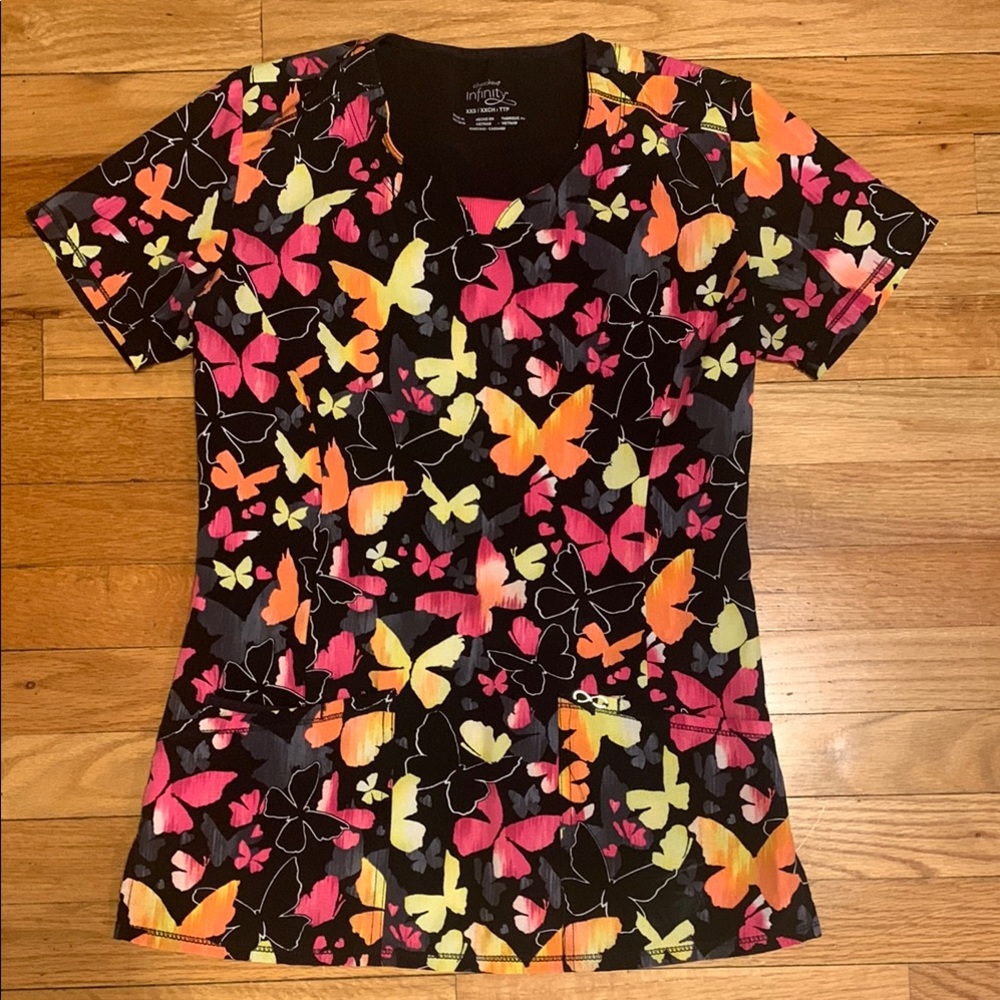 Cherokee infinity scrub top